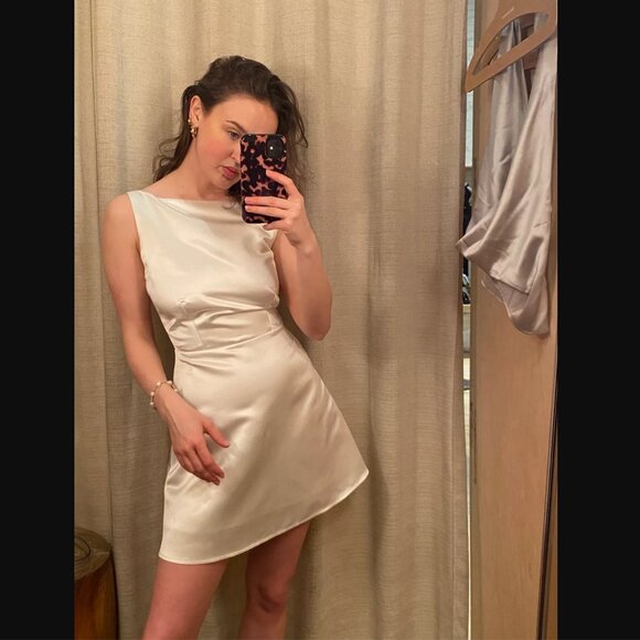 Reformation "Zenni" Mini Dress in White Satin - Size 4 - Picture 2 of 9